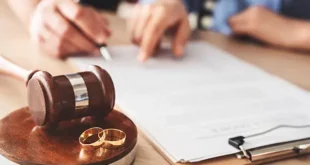 How a Skilled Divorce Lawyer Safeguards Your Rights and Financial Future During Separation